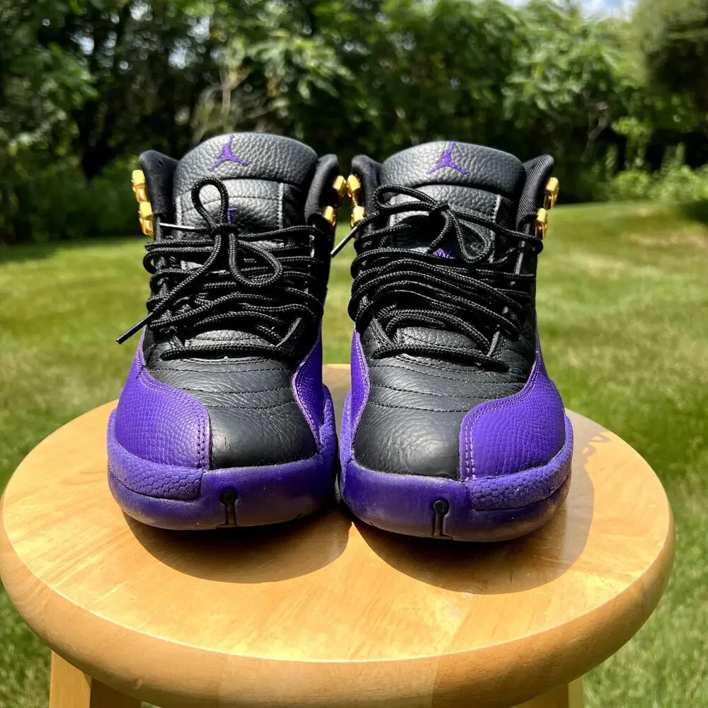 Jordan Men's Athletic Shoes Black & Purple - Picture 5 of 10